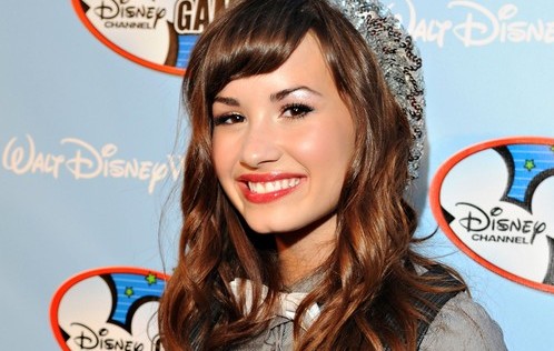 demi lovato in rehab images. Demi Lovato Enters Rehab for